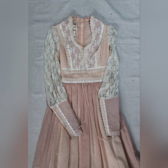 Gunne Sax Gown - Picture 4 of 6